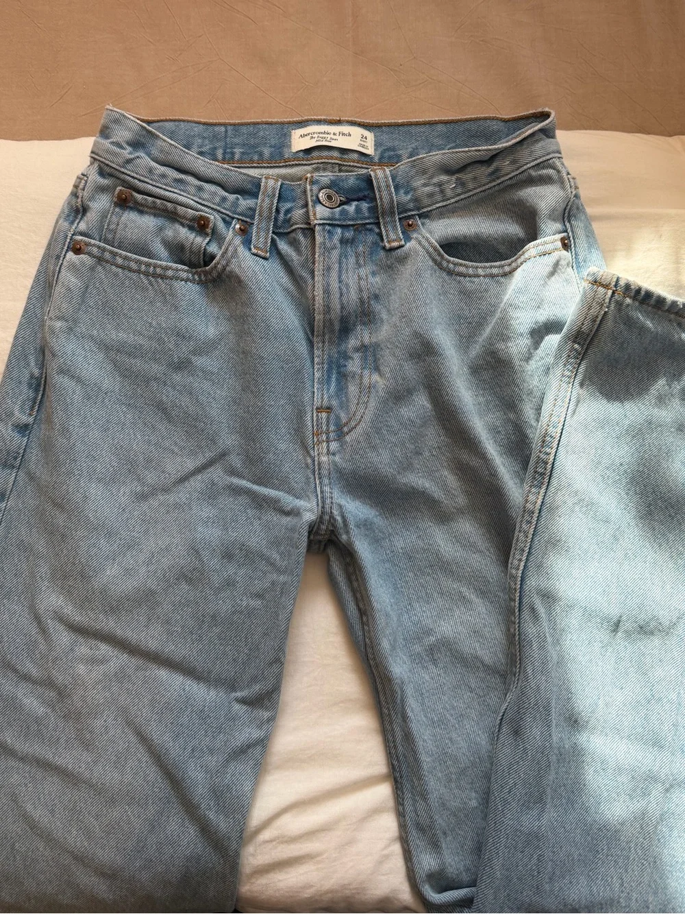 Abercrombie & Fitch Baggy Boot Jeans